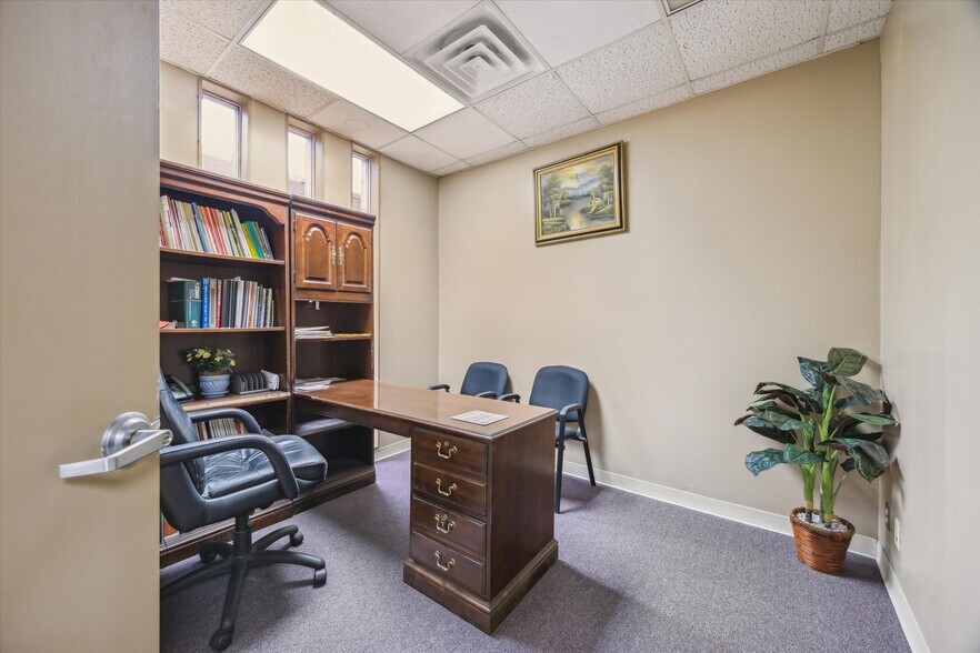 More Photos Of 6504 Memorial Dr, Texas City Medical For Sale