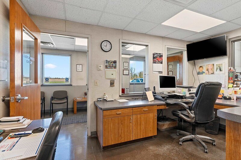 More Photos Of 6532 Old 29 Rd, Seymour Auto Repair For Sale