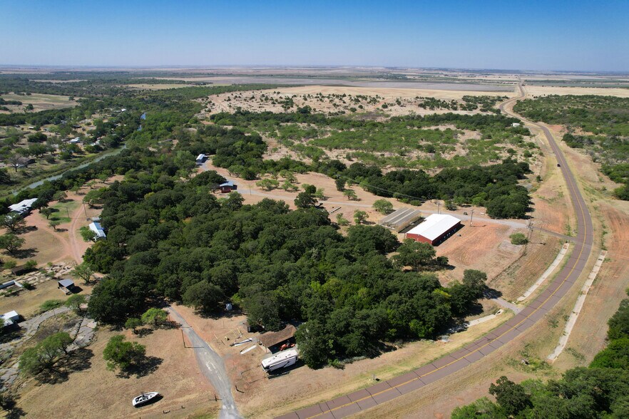 More Photos Of 42851 E County Road 1470, Lone Wolf Land For Sale