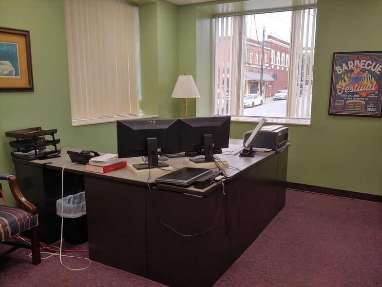 More Photos Of 30 E 1st Ave, Lexington Office For Lease