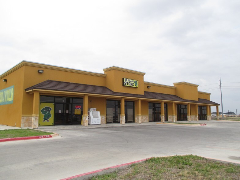 More Photos Of , Edinburg Storefront For Lease