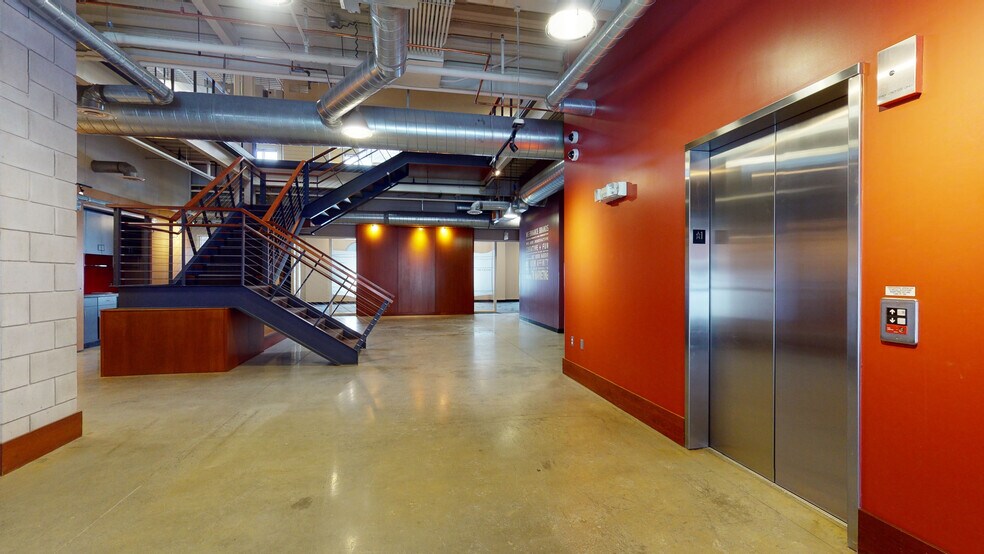 More Photos Of 1903-1907 E Wayzata Blvd, Wayzata Unknown For Lease