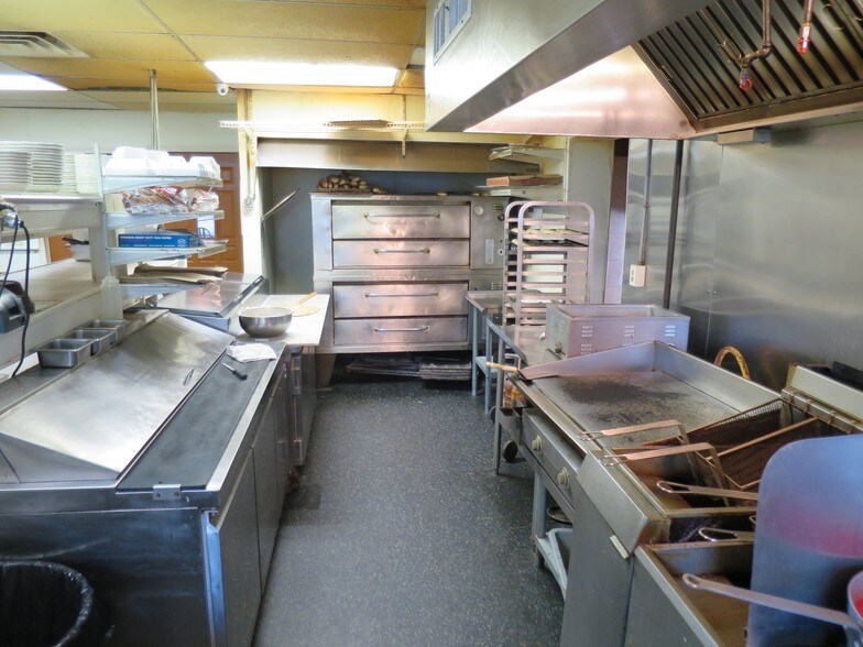 More Photos Of 14 Main St, Glen Rock Restaurant For Sale