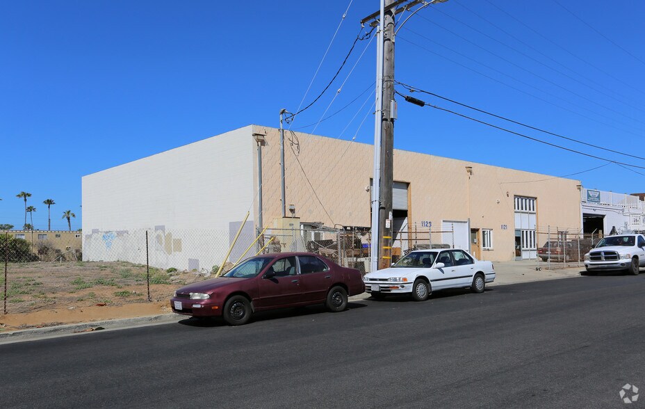 More Photos Of 1121-1123 S Cleveland St, Oceanside Manufacturing For Lease