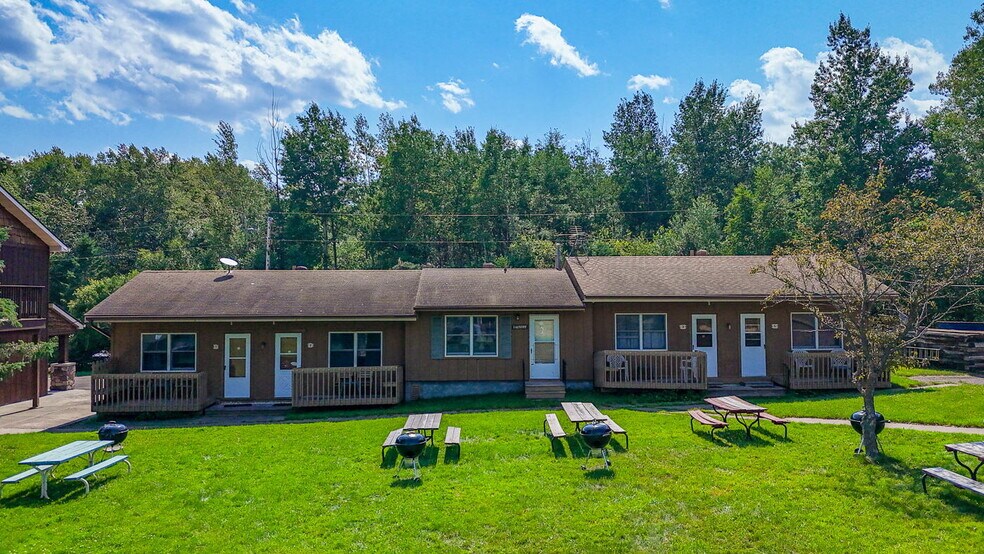 More Photos Of 9000 Congdon Blvd, Duluth Hotel For Sale
