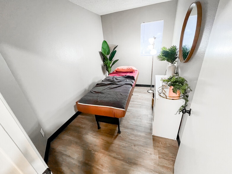 More Photos Of 2604 W Kansas Ave, Midland Loft Creative Space For Sale