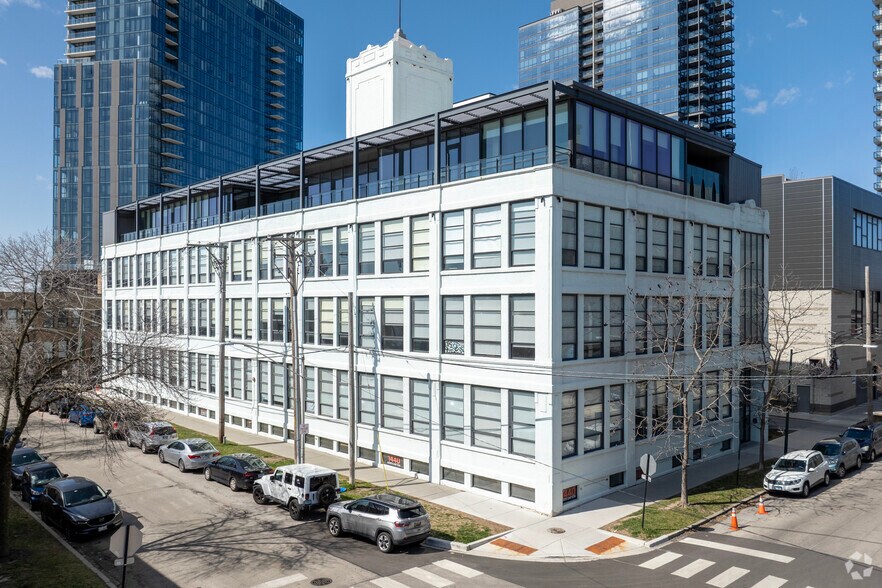 More Photos Of 1440 N Dayton St, Chicago Office For Lease