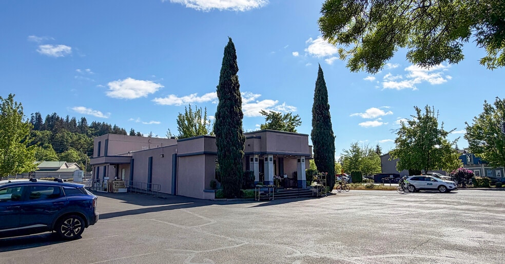 More Photos Of 505 S A St, Springfield Storefront Retail Office For Sale