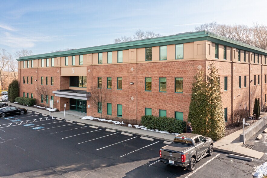 More Photos Of 1405 S County Trl, East Greenwich Medical For Lease