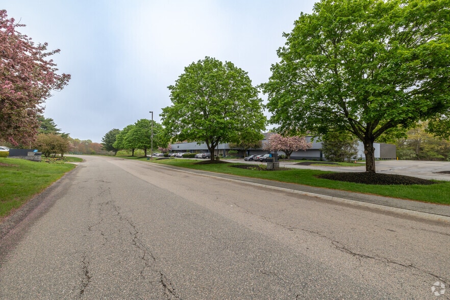 More Photos Of 10 Commerce Way, Norton Research And Development For Lease