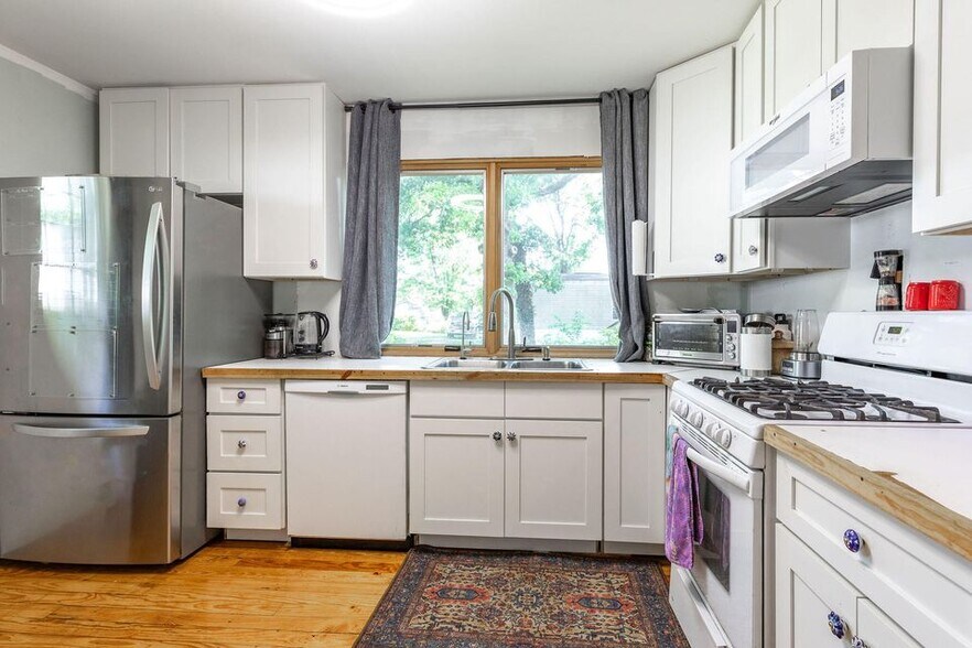 More Photos Of 153 Laclede Ln, Hollister Manufactured Housing Mobile Home Park For Sale