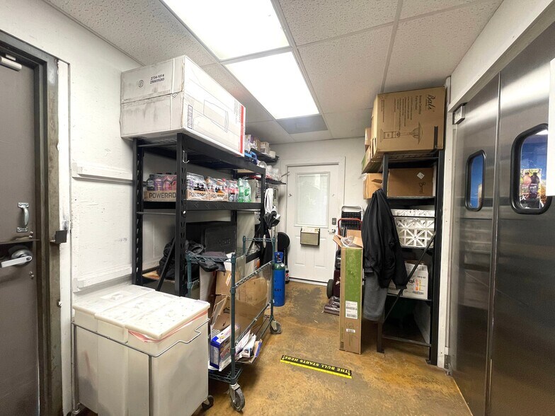 More Photos Of 2239 FM 3432, Adkins Freestanding For Sale