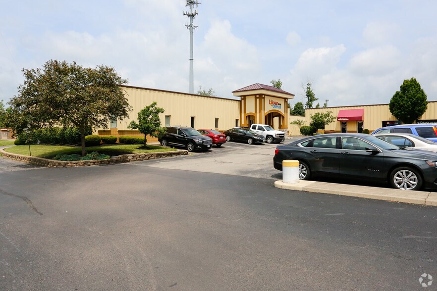 More Photos Of 9125-9181 N Dixie Dr, Dayton Flex For Lease
