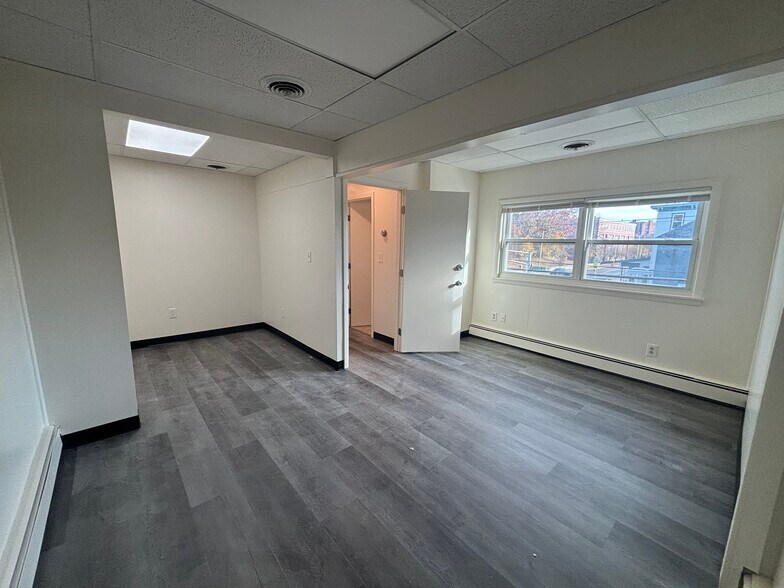 More Photos Of 452 Pleasant St, Malden Office For Lease