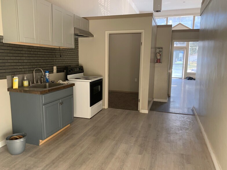 More Photos Of 945 N El Dorado St, Stockton Apartments For Lease