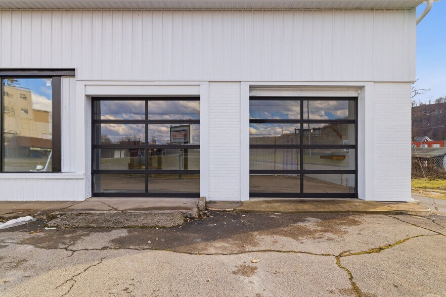 More Photos Of 400 5th Ave, New Brighton Auto Repair For Sale