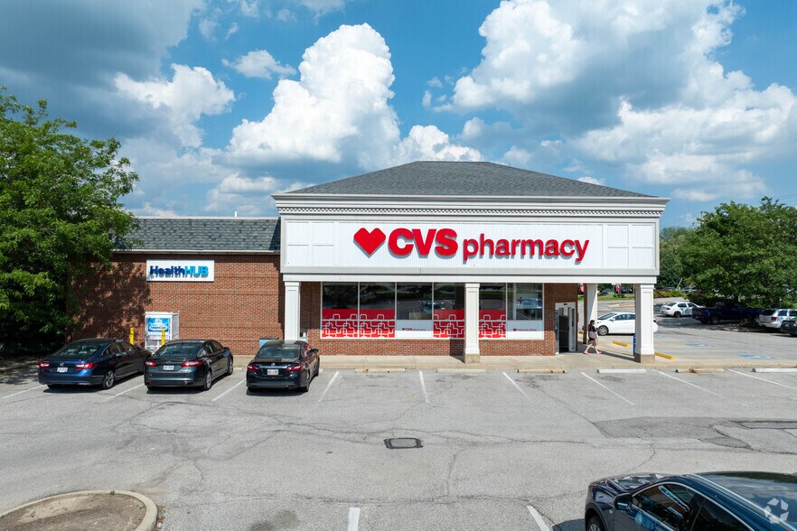 More Photos Of 118 W Garfield Rd, Aurora Drugstore For Sale