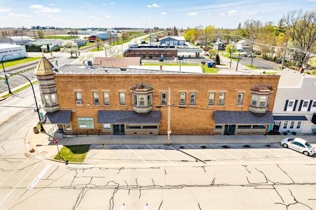 More Photos Of 200 W Lincoln St, Waterman Storefront Retail Residential For Sale