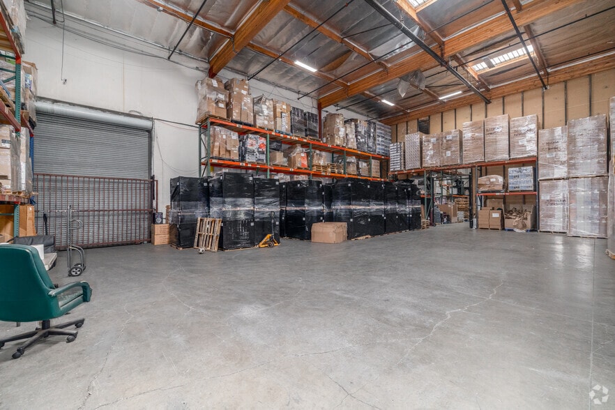 More Photos Of 4801 Staunton Ave, Los Angeles Industrial For Sale