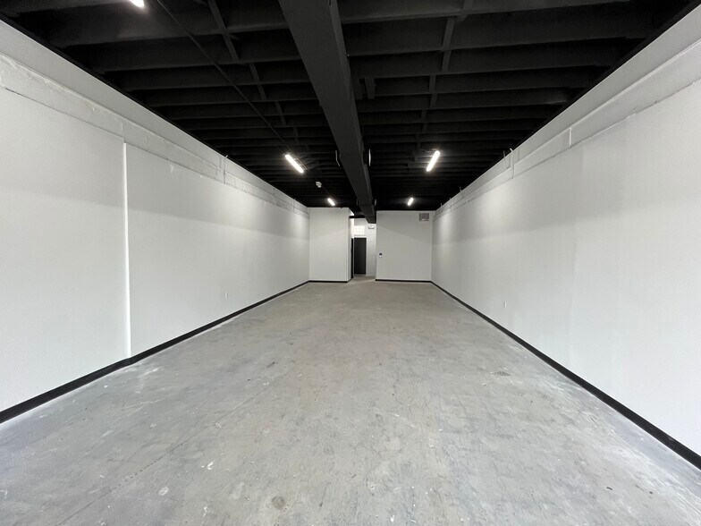 More Photos Of 18911-18931 W 7 Mile Rd, Detroit Storefront For Lease