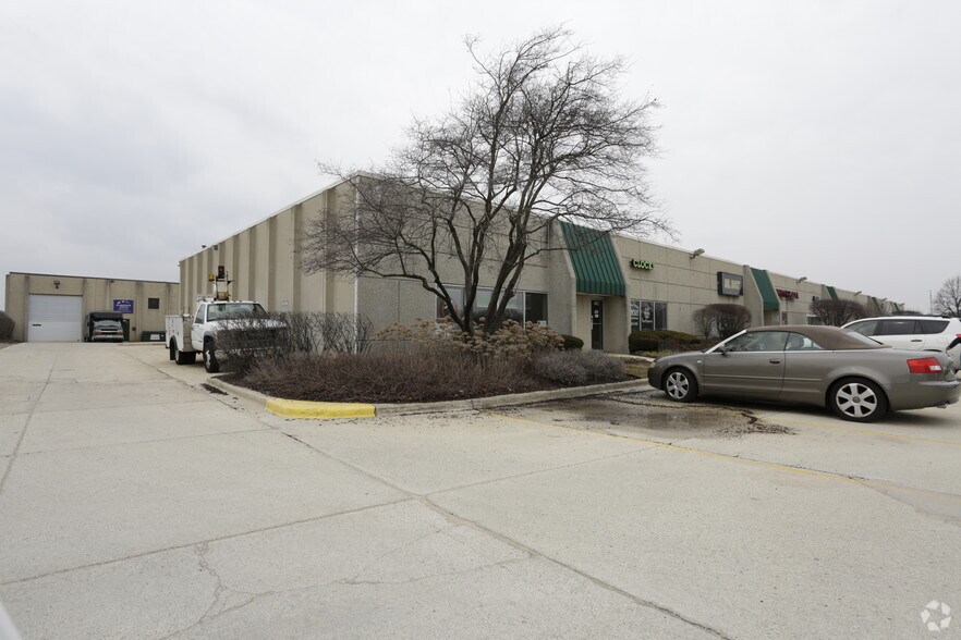 More Photos Of 400-428 W 5th Ave, Naperville Light Distribution For Lease