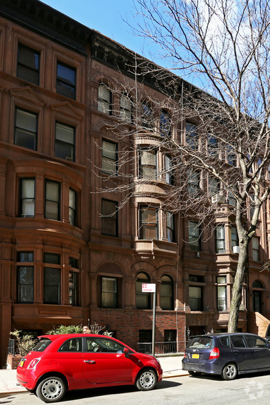 Primary Photo Of 8 W 71ST St, New York Apartments For Sale