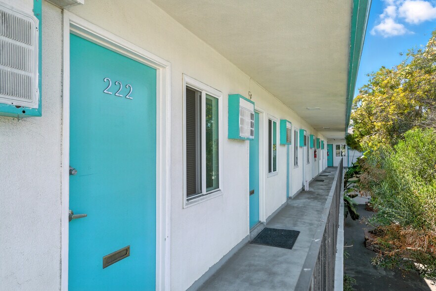 More Photos Of 24248 Crenshaw Blvd, Torrance Office For Sale