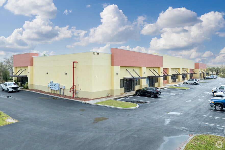 Primary Photo Of 17121 Cam Ct, Fort Myers Showroom For Lease