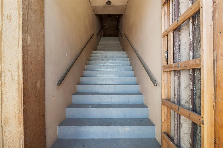 More Photos Of 127-131 W Market St, Cadiz Storefront Retail Residential For Sale