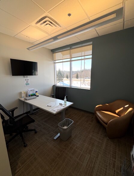 More Photos Of 4020 E Beltline Ave NE, Grand Rapids Medical For Sale