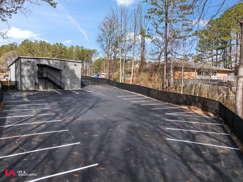 More Photos Of 1810 Lee Rd, Lithia Springs Office For Sale