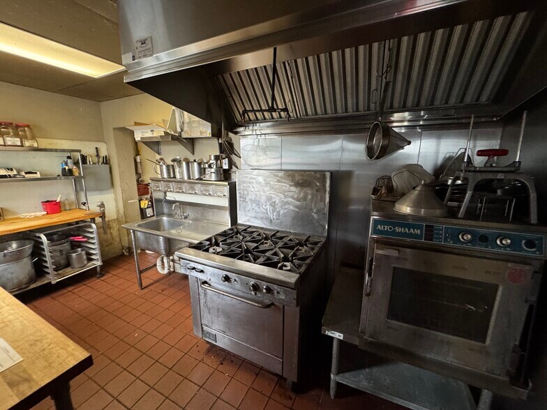 More Photos Of 6751 Ruppsville Rd, Allentown Specialty For Lease