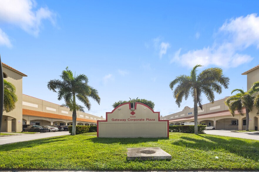 More Photos Of 15420 SW 136th St, Miami Service For Lease