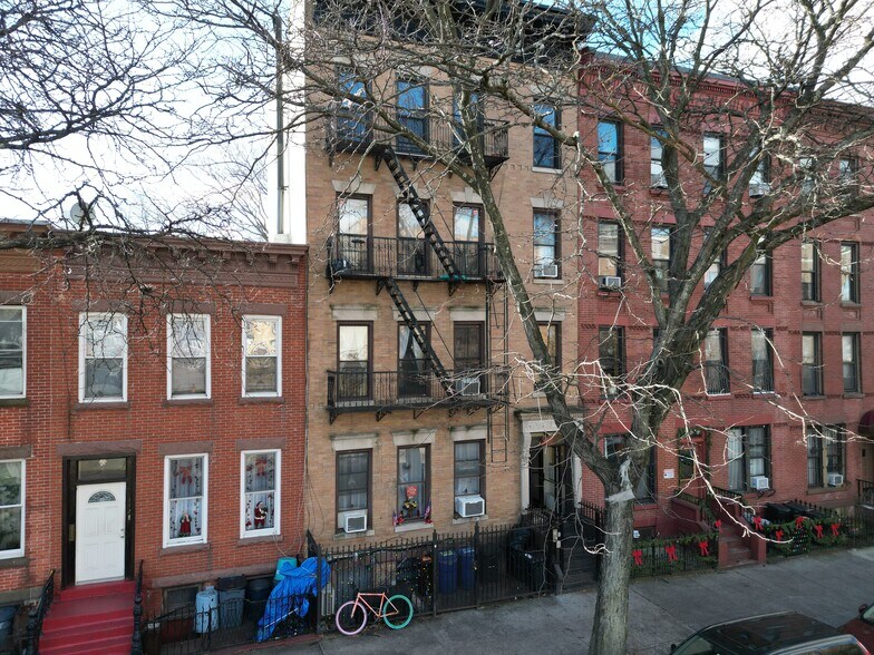 More Photos Of , Brooklyn Unknown For Sale