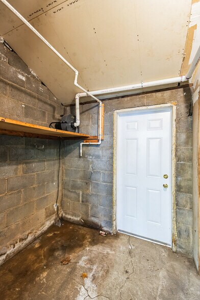 More Photos Of 6 Spring St, Jamesburg Warehouse For Sale