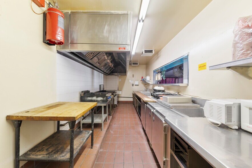 More Photos Of 276 Union Ave, Bakersfield Religious Facility For Sale