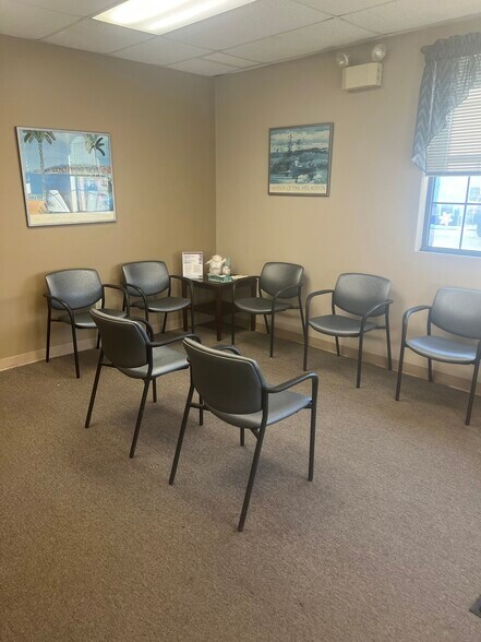 More Photos Of 5187 Library Rd, Bethel Park Storefront Retail Office For Lease