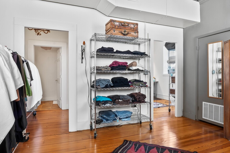 More Photos Of 118 W. Grand St, Whitewright Storefront Retail Residential For Sale