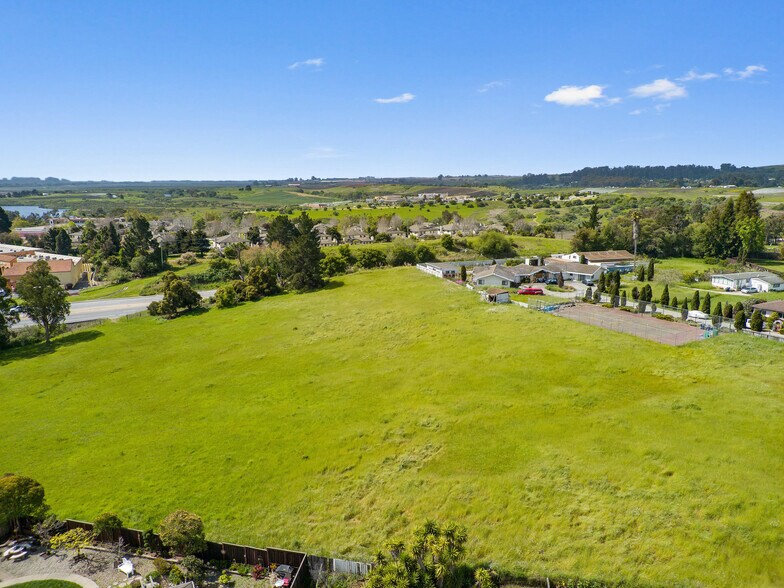 More Photos Of 40 Eileen St, Watsonville Land For Sale