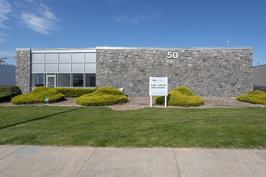 Primary Photo Of 50 Brook Ave, Deer Park Warehouse For Lease
