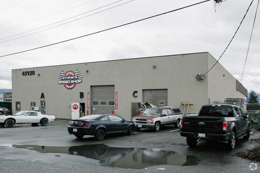 Primary Photo Of 45920 Rowat Ave, Chilliwack Industrial For Sale
