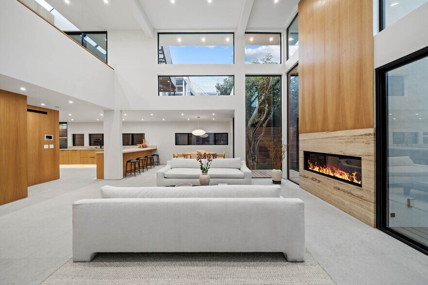 More Photos Of 7372 Fay Ave, La Jolla Multifamily For Sale