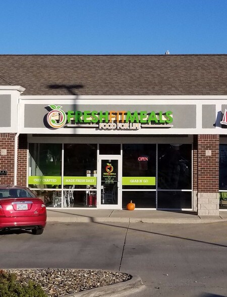 More Photos Of 2005 SE Delaware Ave, Ankeny Storefront For Lease