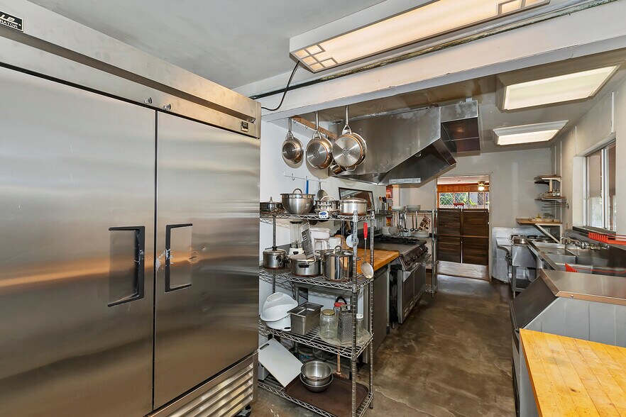 More Photos Of 39167 Rim of the world Dr, Fawnskin Restaurant For Sale