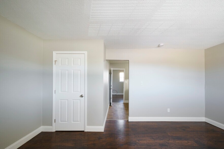 More Photos Of 4848 Scheel Rd, Knoxville Apartments For Sale