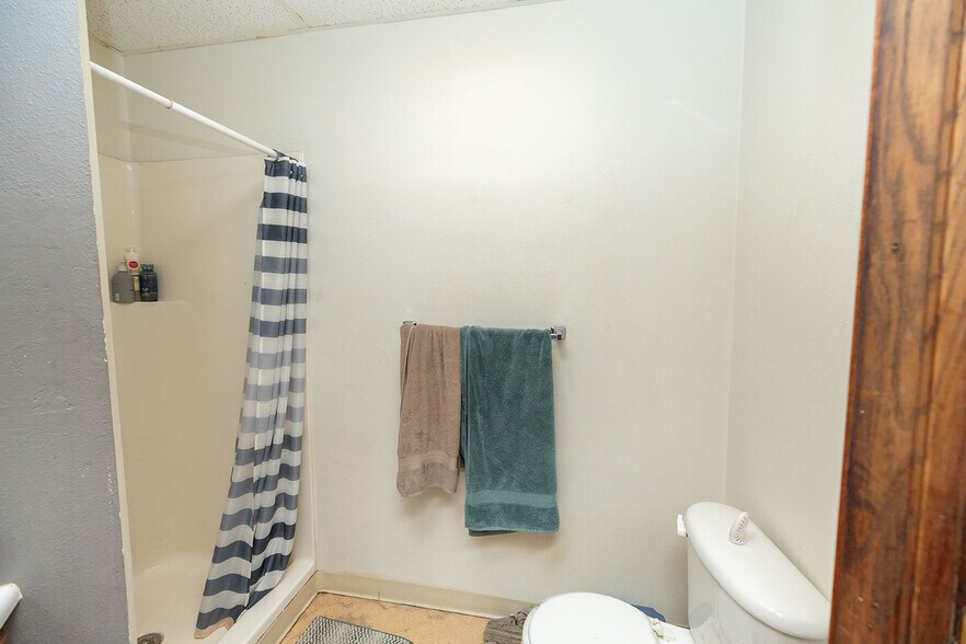 More Photos Of 116 W Pine Ave, El Dorado Office Residential For Sale