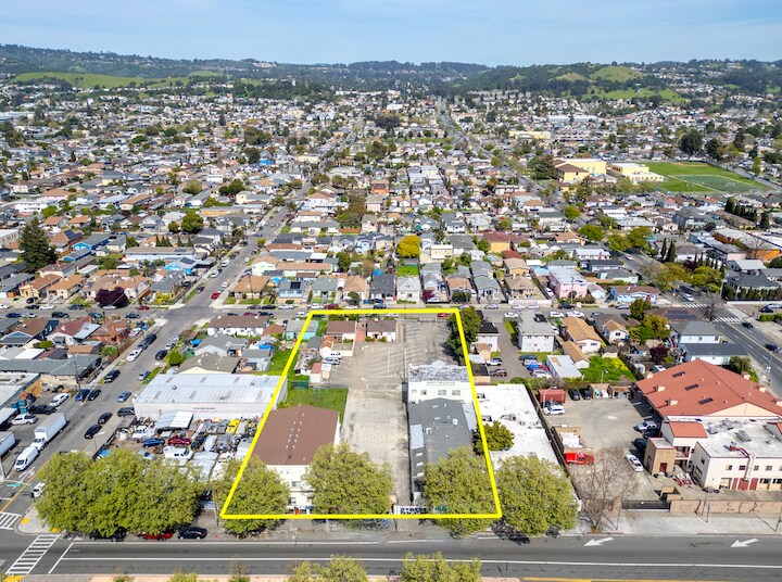 More Photos Of 9629 Holly St, Oakland Religious Facility For Sale