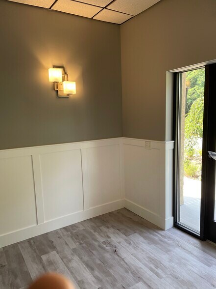 More Photos Of 189 Main Rd, Riverhead Medical For Lease