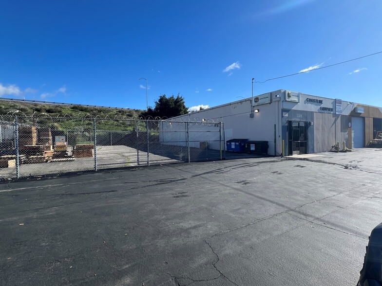 More Photos Of 12361-12435 Foothill Blvd, Sylmar Warehouse For Lease