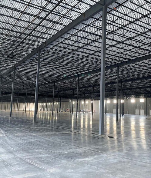 More Photos Of 3200 4th Ave E, Shakopee Distribution For Lease